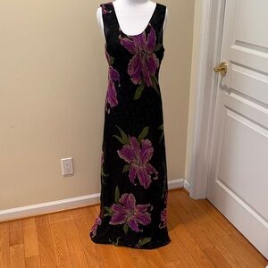 Floral Sleeveless Maxi Dress Wear  It 2 Ways - Black and Purple cute and elegant